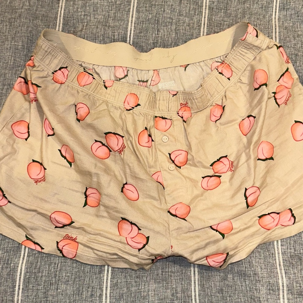 Peach Print Women's Shorts